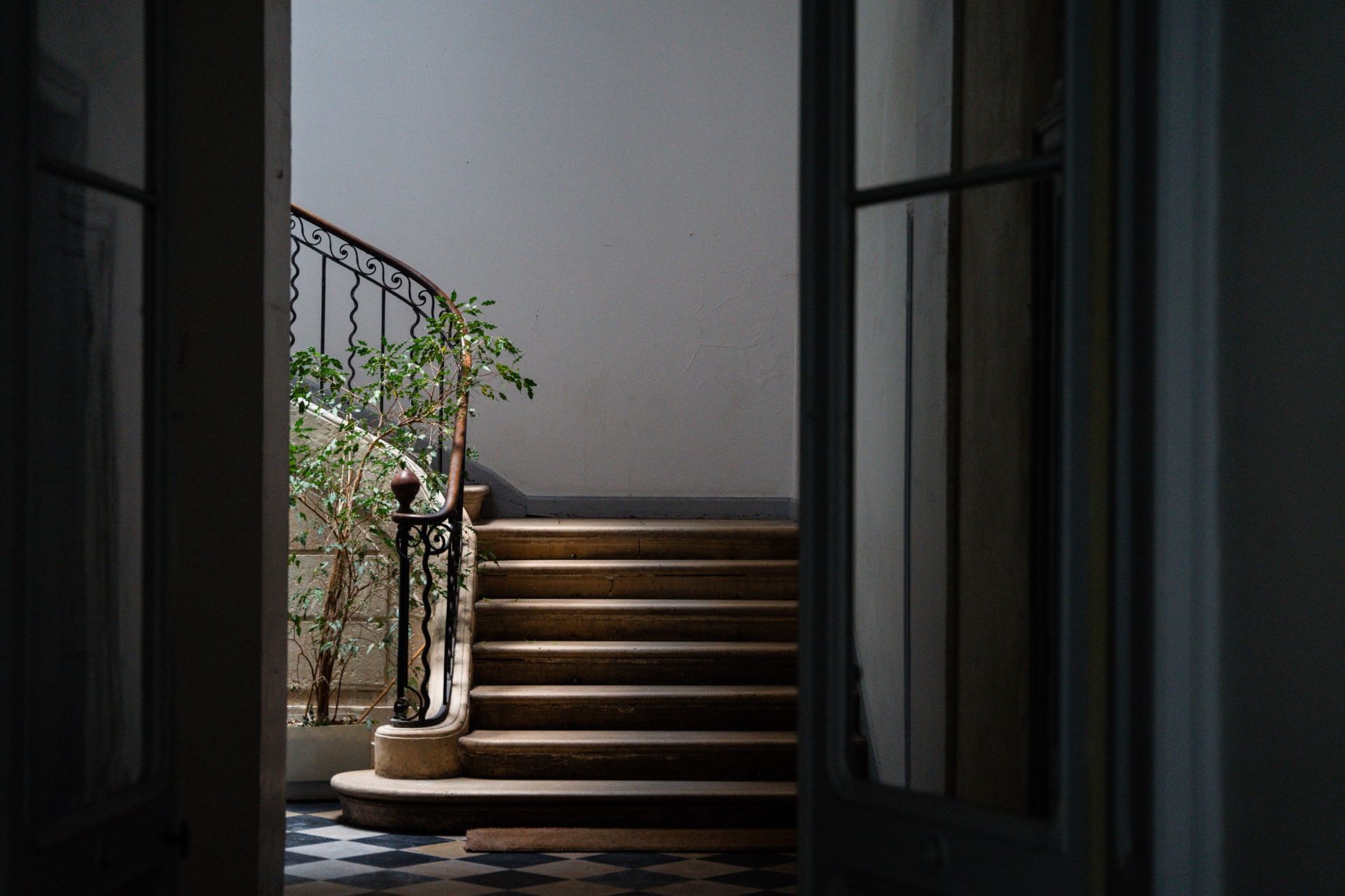 prestigious apartment 4 Rooms for sale on LA ROCHELLE (17000)