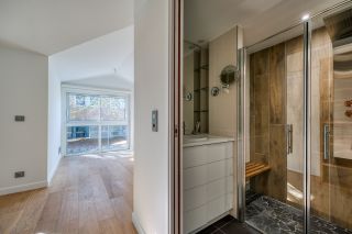 prestigious apartment 4 Rooms for sale on LA ROCHELLE (17000)