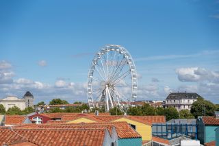 prestigious apartment 4 Rooms for sale on LA ROCHELLE (17000)