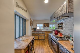 prestigious property 10 Rooms for sale on CLAVETTE (17220)