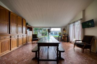 prestigious property 10 Rooms for sale on CLAVETTE (17220)