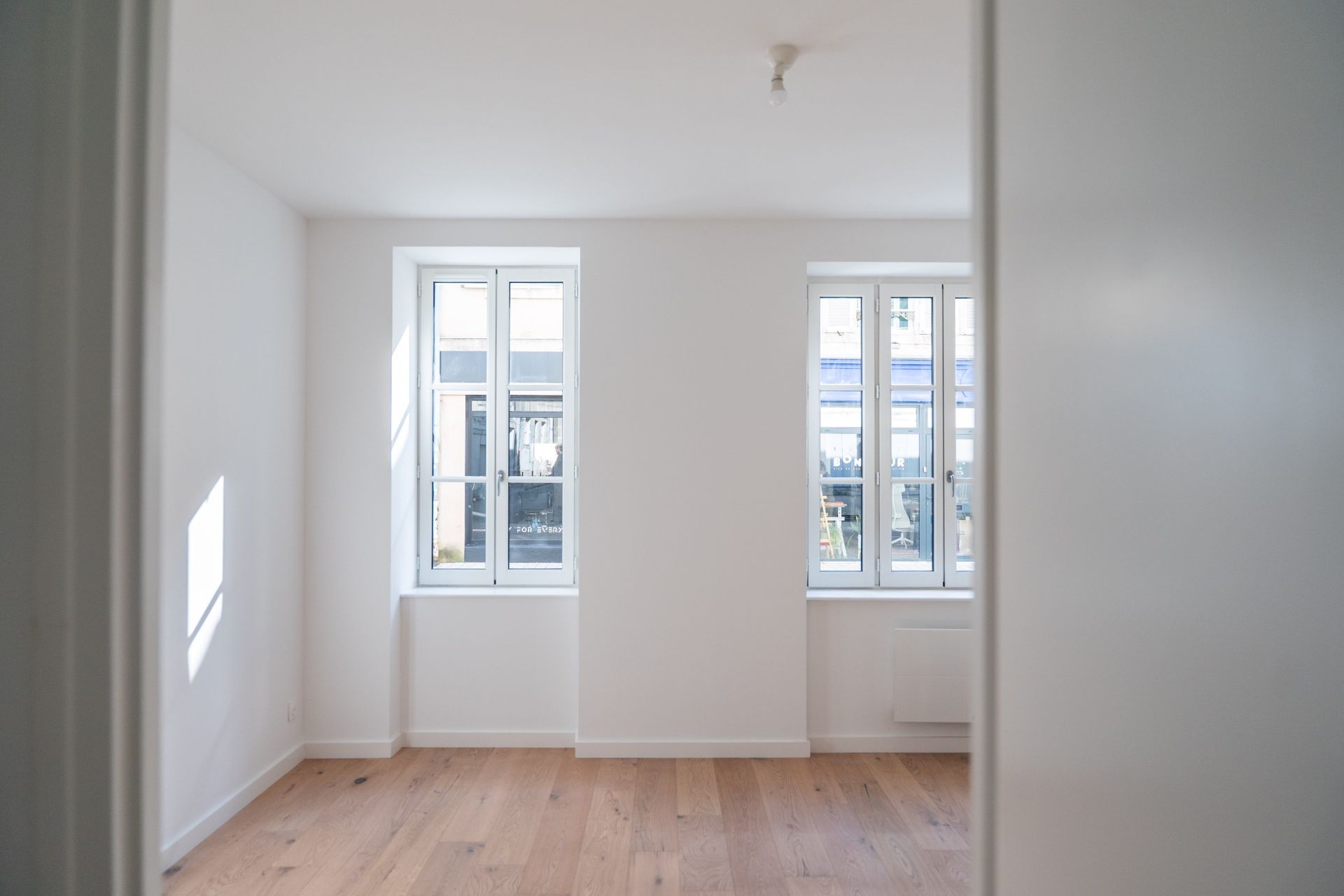 prestigious building for sale on LA ROCHELLE (17000)