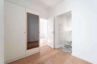 prestigious building for sale on LA ROCHELLE (17000)