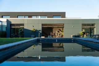 prestigious house 8 Rooms for sale on LA ROCHELLE (17000)