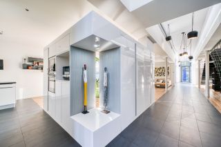 prestigious house 8 Rooms for sale on LA ROCHELLE (17000)