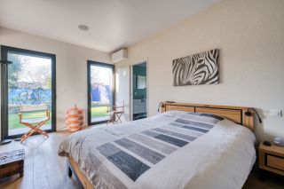 prestigious house 8 Rooms for sale on LA ROCHELLE (17000)