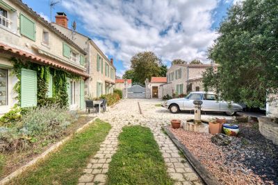 Sale Prestigious house Lagord 10&nbsp;Rooms 305&nbsp;m²