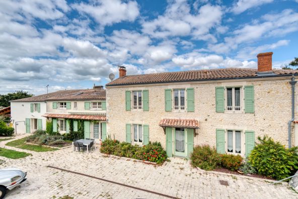 Sale Prestigious house Lagord 10&nbsp;Rooms 305&nbsp;m²