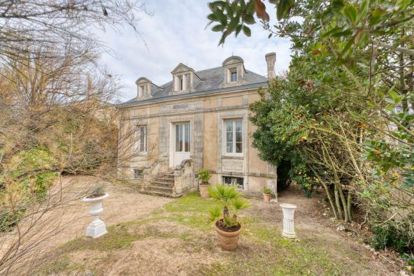 Vente Maison de maître de prestige Châtelaillon-Plage 8&nbsp;Pièces 200&nbsp;m²