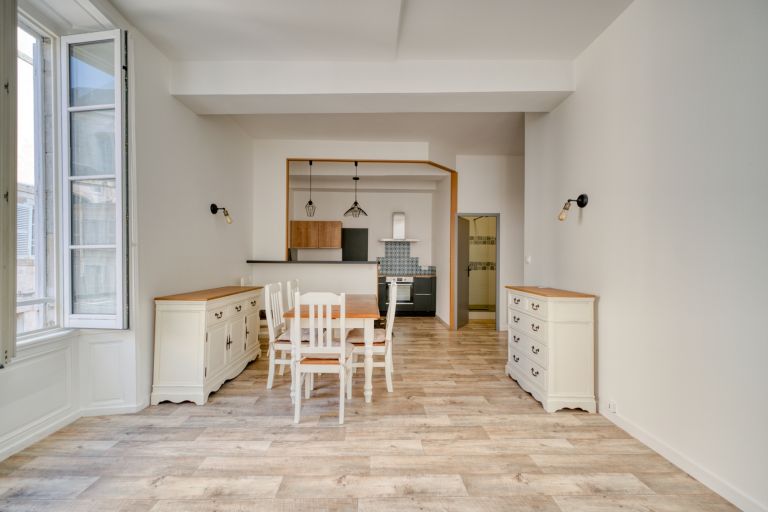 prestigious apartment 2 Rooms for sale on LA ROCHELLE (17000)
