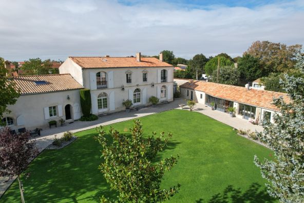 Sale Prestigious house La Rochelle 7&nbsp;Rooms 417&nbsp;m²