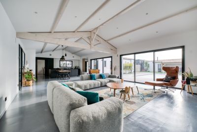 maison de prestige 7 Pièces en vente sur PERIGNY (17180) Vente Maison de prestige Périgny 7 Pièces 216 m²