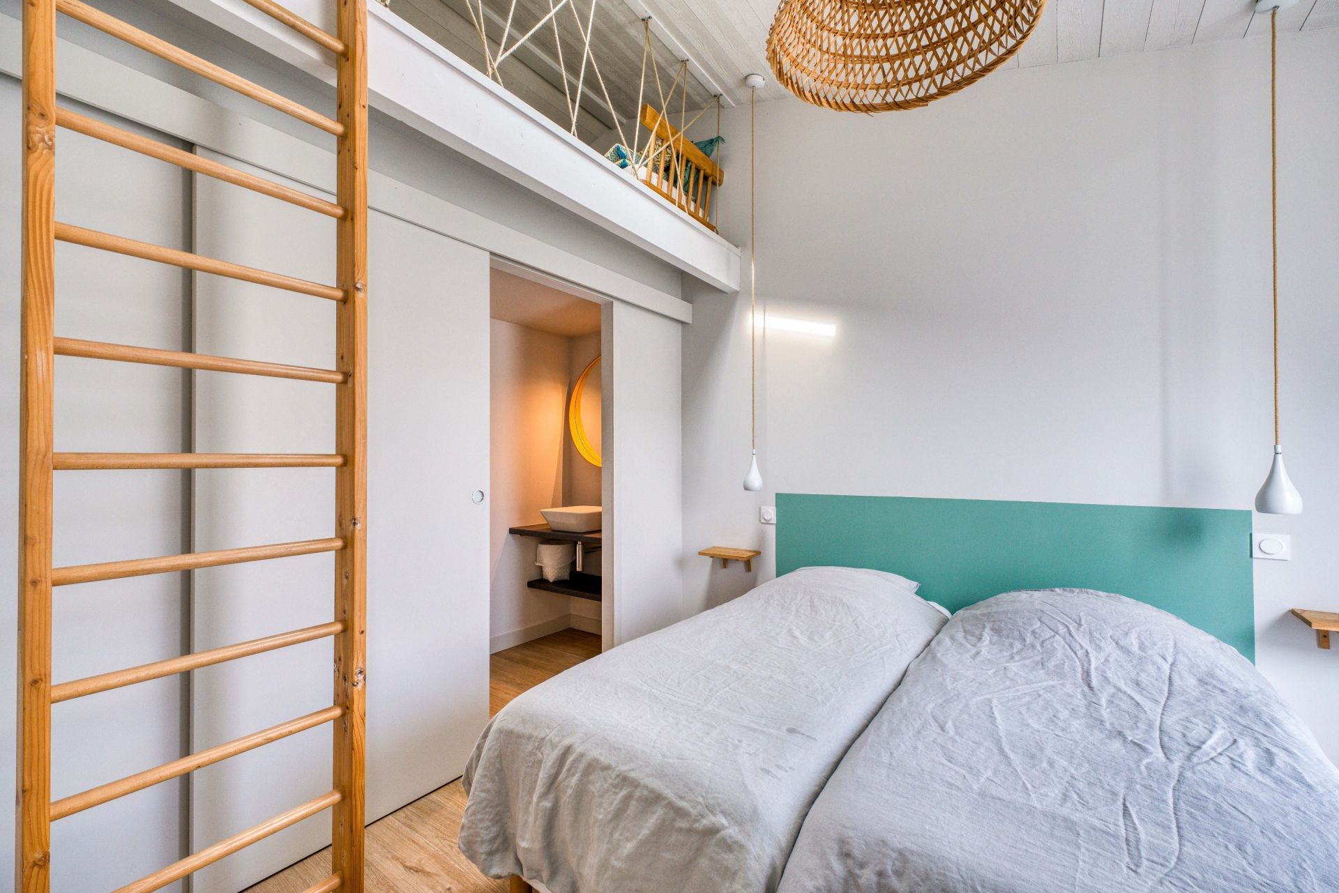 prestigious house 4 Rooms for sale on ST MARTIN DE RE (17410)