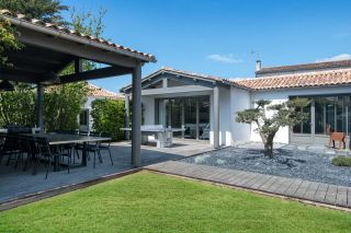 prestigious house 10 Rooms for sale on LE BOIS PLAGE EN RE (17580)
