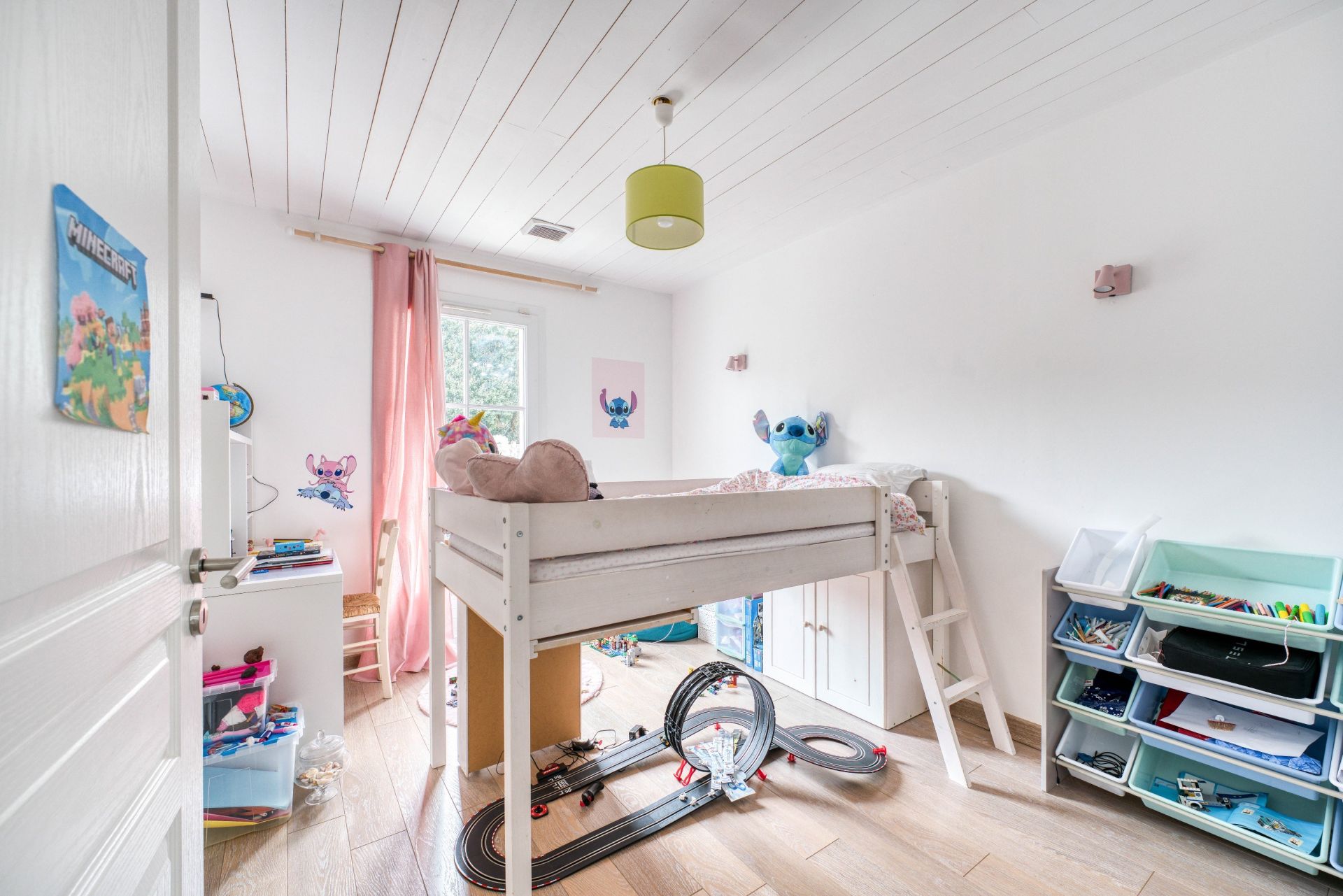 prestigious house 6 Rooms for sale on RIVEDOUX PLAGE (17940)