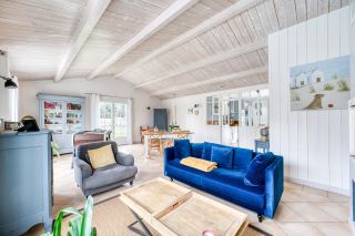 prestigious house 6 Rooms for sale on RIVEDOUX PLAGE (17940)