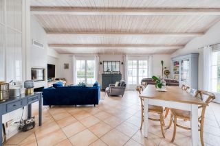 prestigious house 6 Rooms for sale on RIVEDOUX PLAGE (17940)