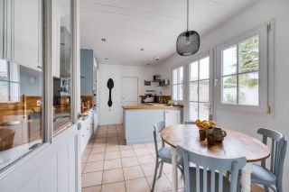 prestigious house 6 Rooms for sale on RIVEDOUX PLAGE (17940)