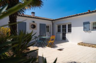 prestigious house 6 Rooms for sale on RIVEDOUX PLAGE (17940)