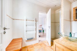 prestigious house 6 Rooms for sale on RIVEDOUX PLAGE (17940)