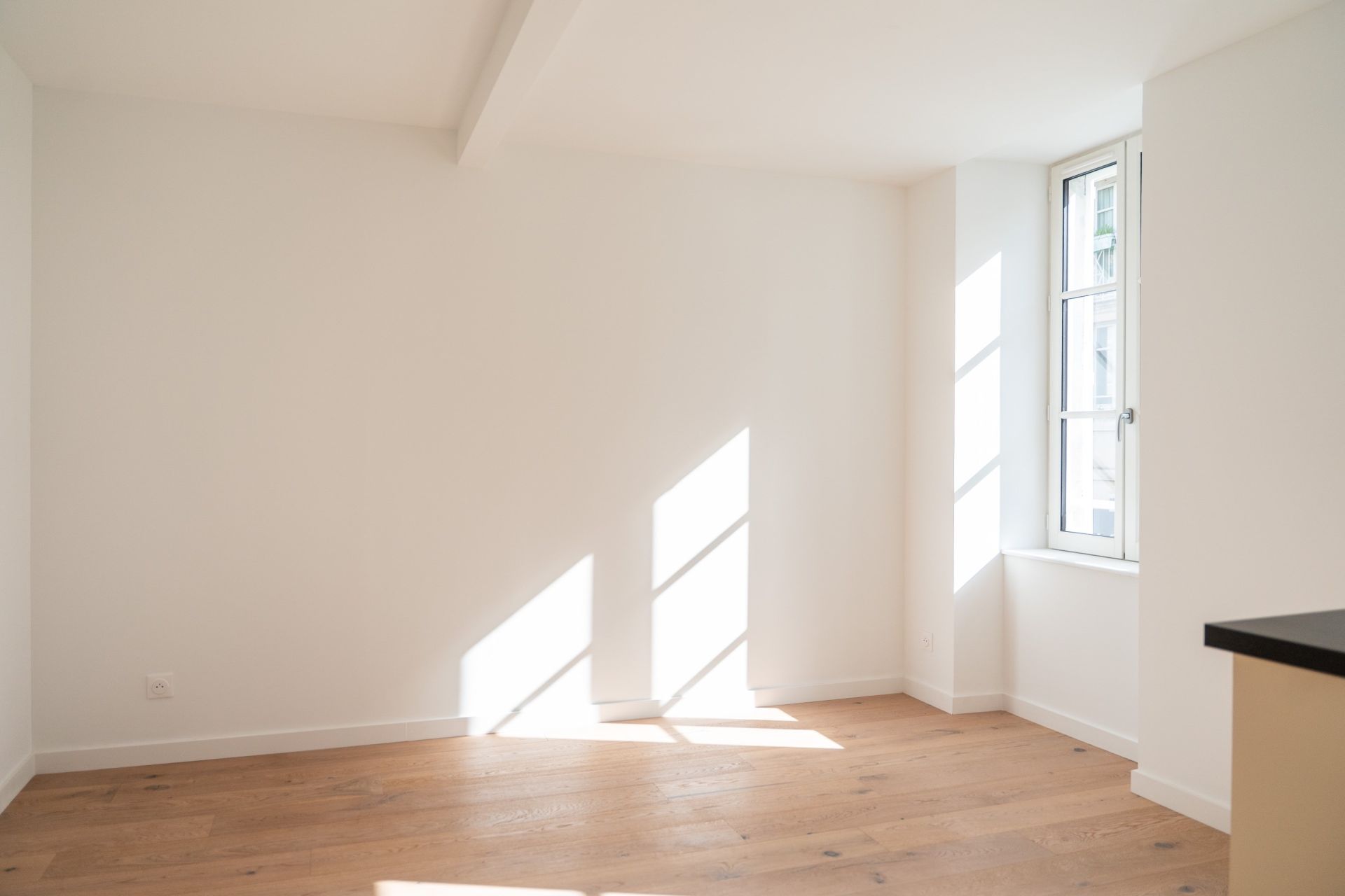 prestigious apartment 2 Rooms for sale on LA ROCHELLE (17000)