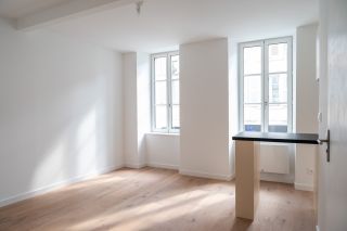 prestigious apartment 2 Rooms for sale on LA ROCHELLE (17000)