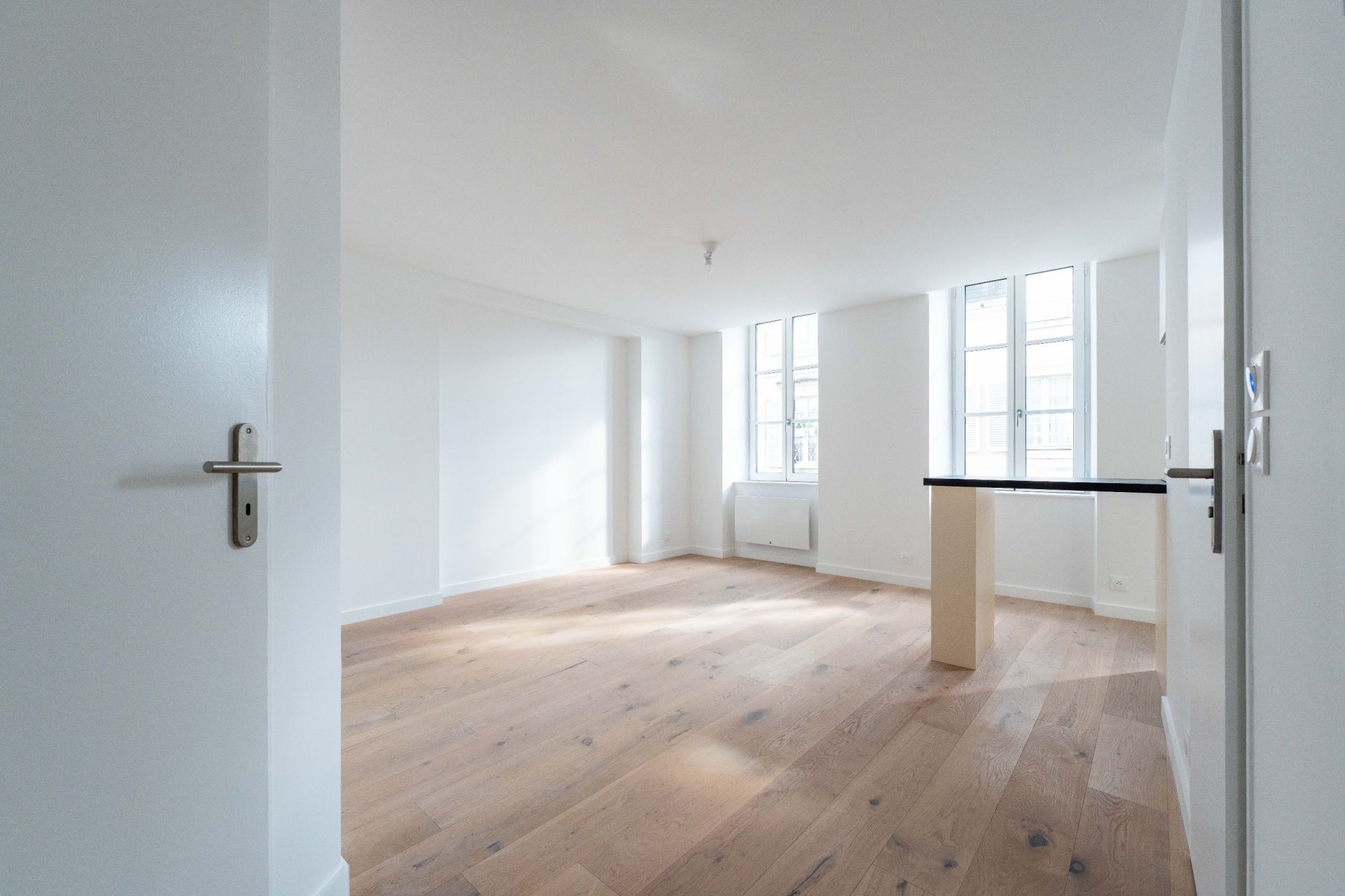 prestigious apartment 2 Rooms for sale on LA ROCHELLE (17000)