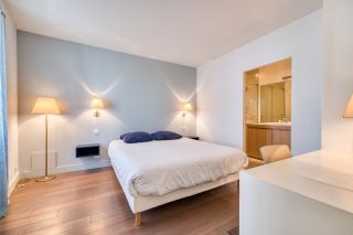 prestigious house 7 Rooms for sale on LA FLOTTE (17630)