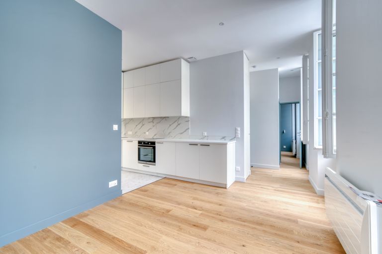 prestigious apartment 2 Rooms for sale on LA ROCHELLE (17000)