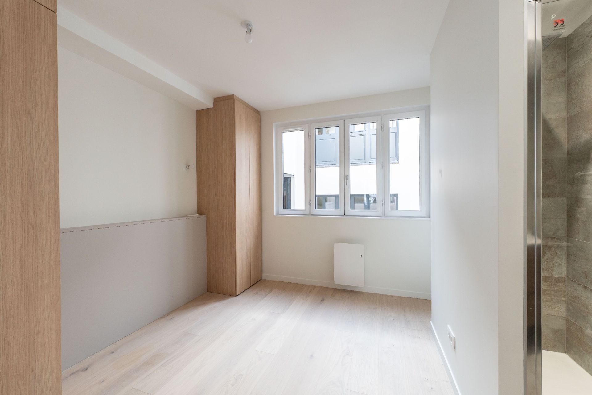 prestigious apartment 2 Rooms for sale on LA ROCHELLE (70120)