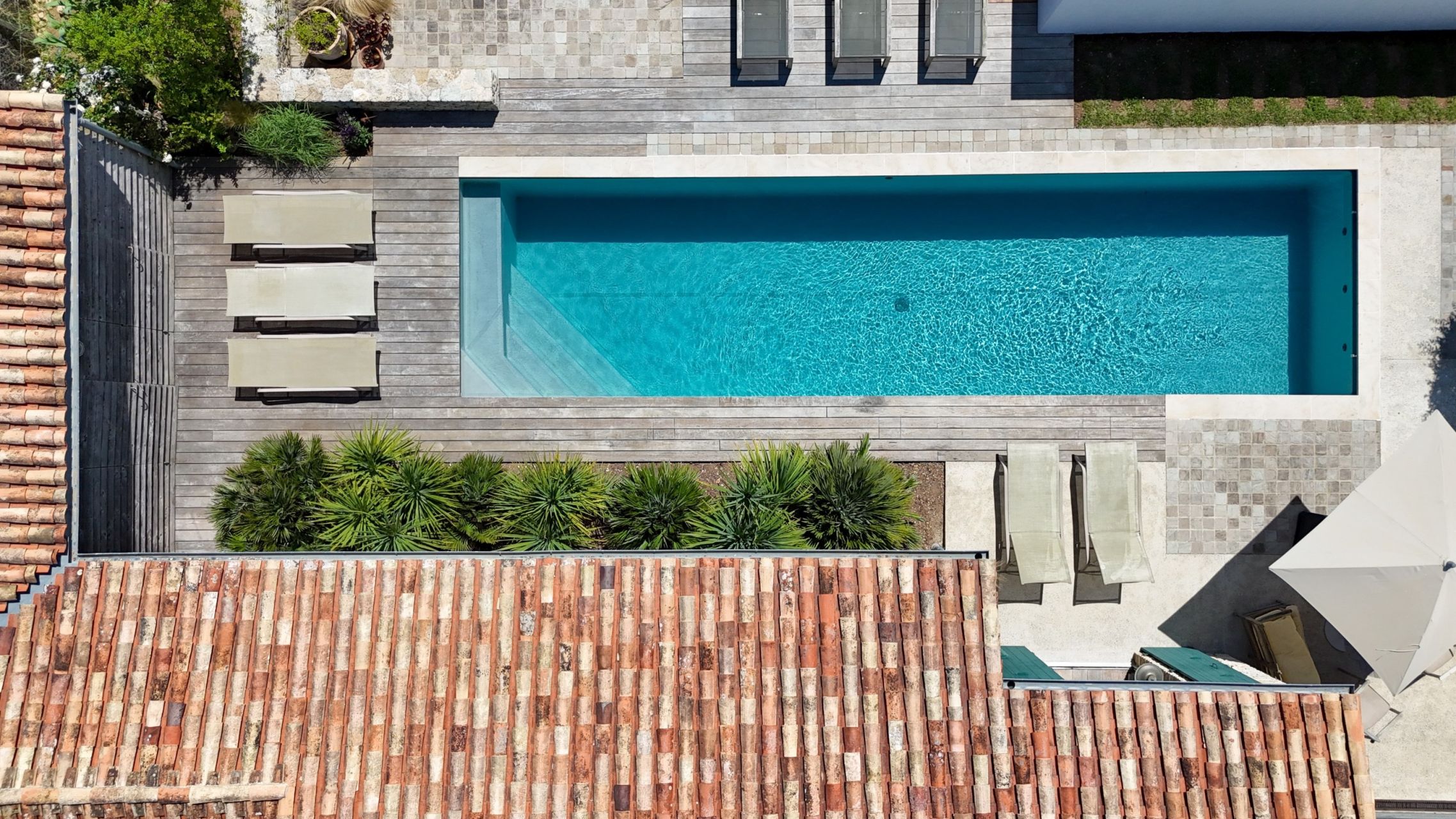 prestigious house 6 Rooms for sale on LOIX (17111)