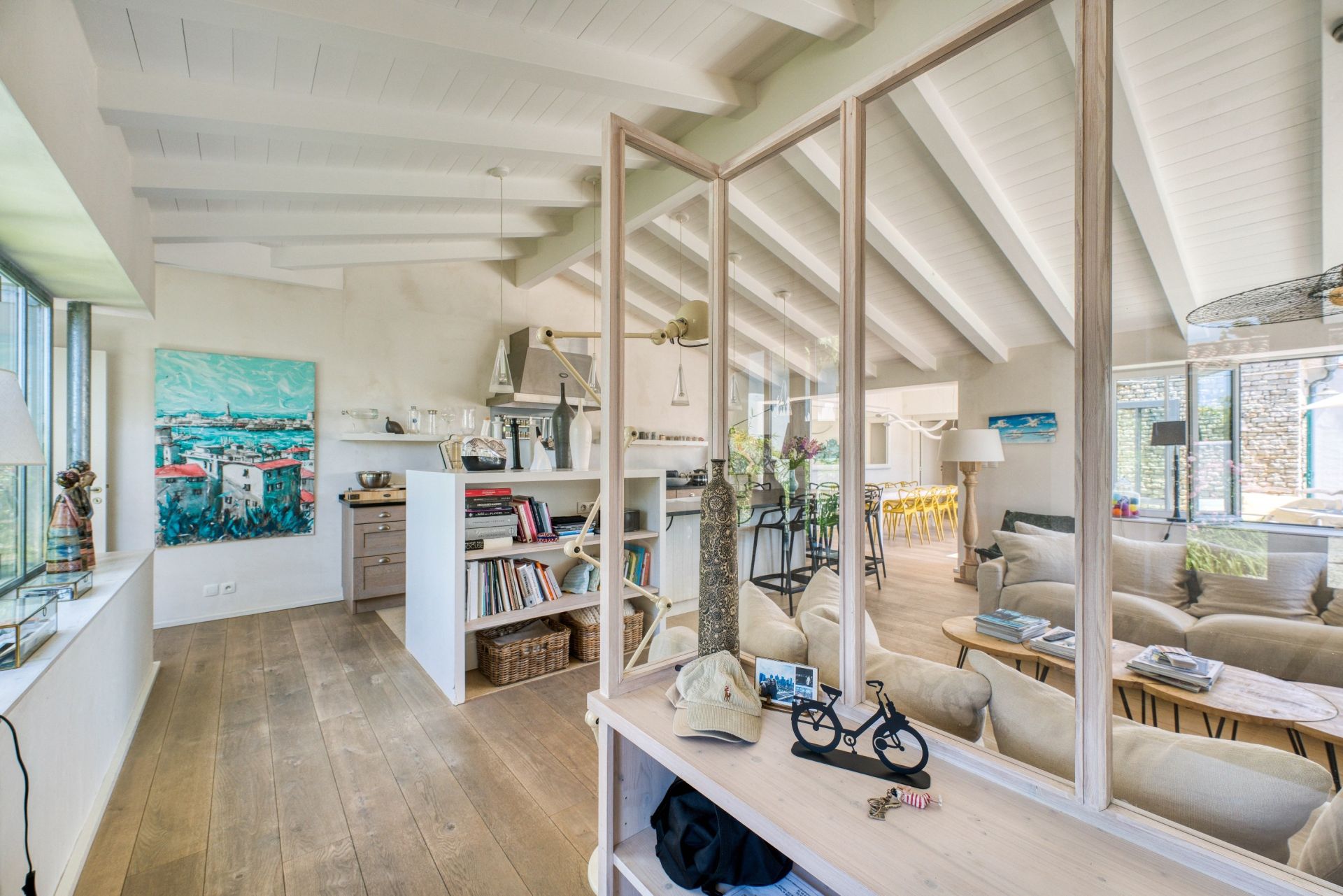 prestigious house 6 Rooms for sale on LOIX (17111)