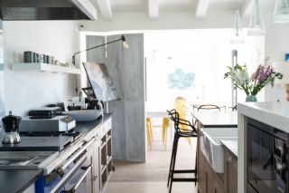 prestigious house 6 Rooms for sale on LOIX (17111)