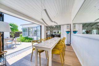 prestigious house 6 Rooms for sale on LOIX (17111)