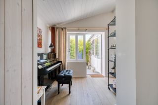 prestigious house 6 Rooms for sale on LOIX (17111)