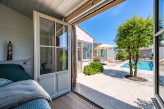 prestigious house 6 Rooms for sale on LOIX (17111)