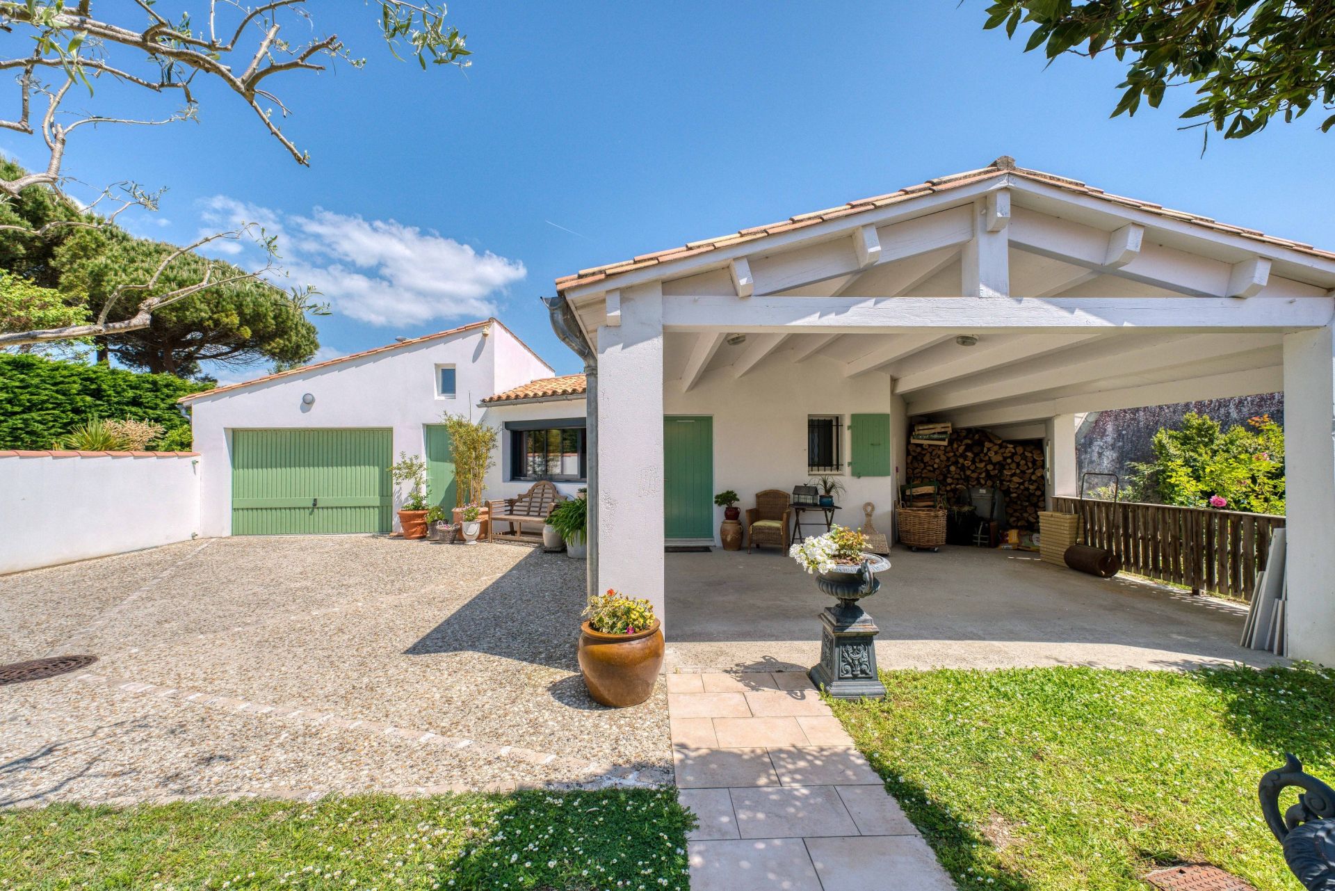 prestigious house 10 Rooms for sale on LE BOIS PLAGE EN RE (17580)