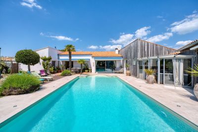 Sale Prestigious house Le Bois-Plage-en-Ré 10 Rooms 260 m²