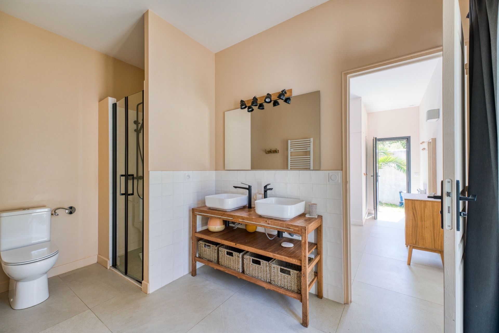 prestigious house 9 Rooms for sale on LA COUARDE SUR MER (17670)