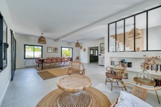 prestigious house 9 Rooms for sale on LA COUARDE SUR MER (17670)