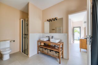 prestigious house 9 Rooms for sale on LA COUARDE SUR MER (17670)