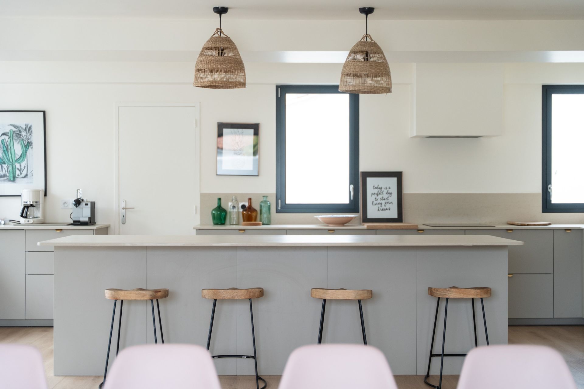 prestigious house 9 Rooms for sale on LA COUARDE SUR MER (17670)