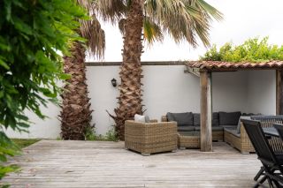 prestigious house 9 Rooms for sale on LA COUARDE SUR MER (17670)