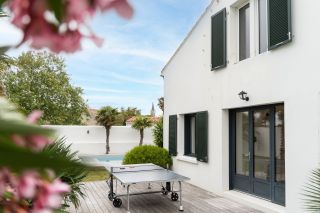 prestigious house 9 Rooms for sale on LA COUARDE SUR MER (17670)