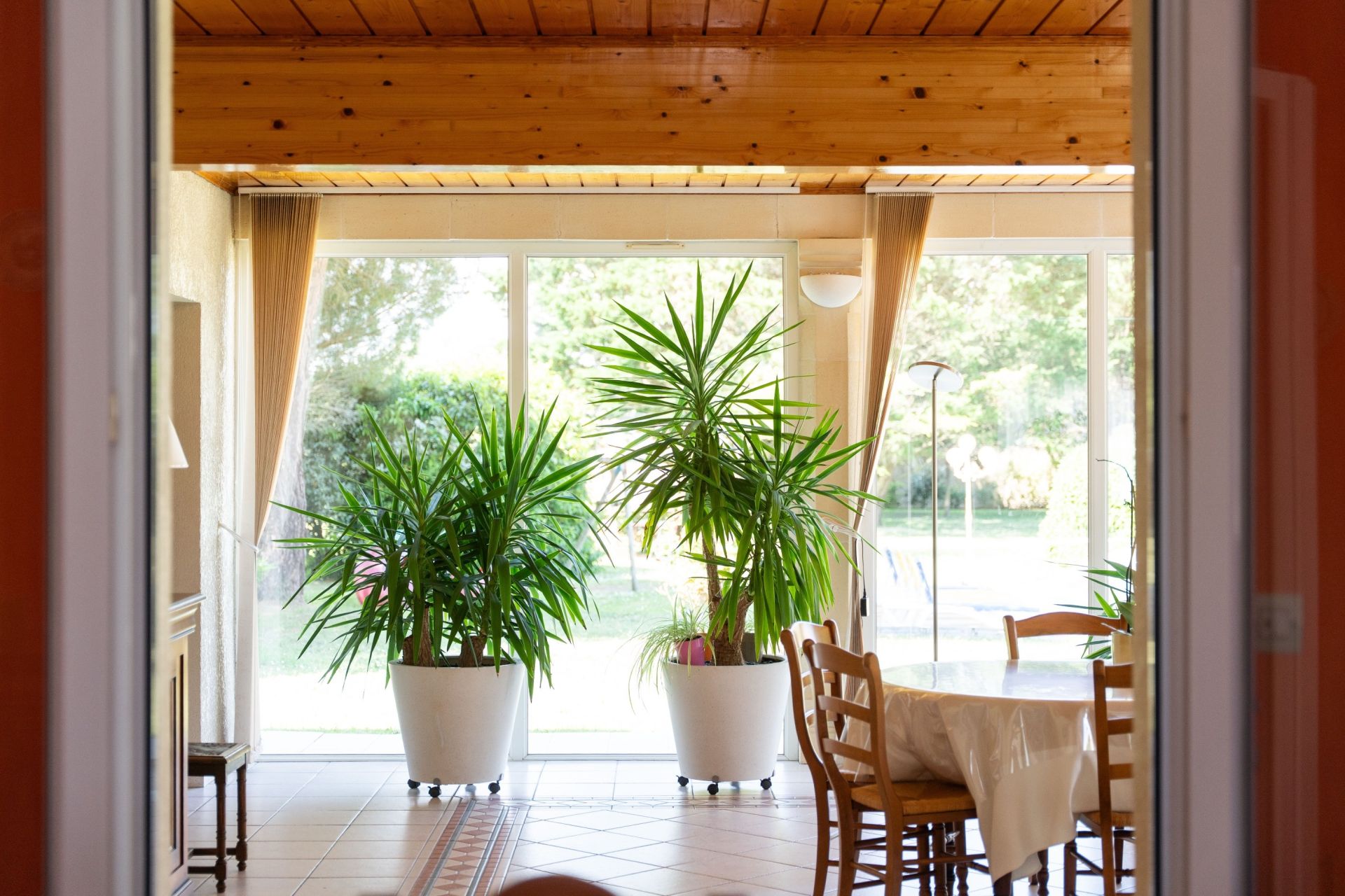 prestigious house 6 Rooms for sale on AYTRE (17440)