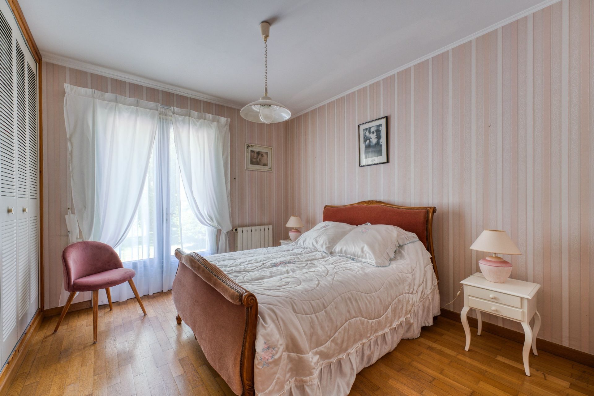 prestigious house 6 Rooms for sale on AYTRE (17440)