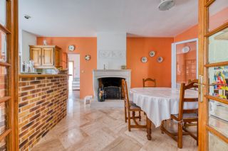 prestigious house 6 Rooms for sale on AYTRE (17440)