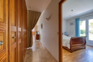 prestigious house 6 Rooms for sale on AYTRE (17440)