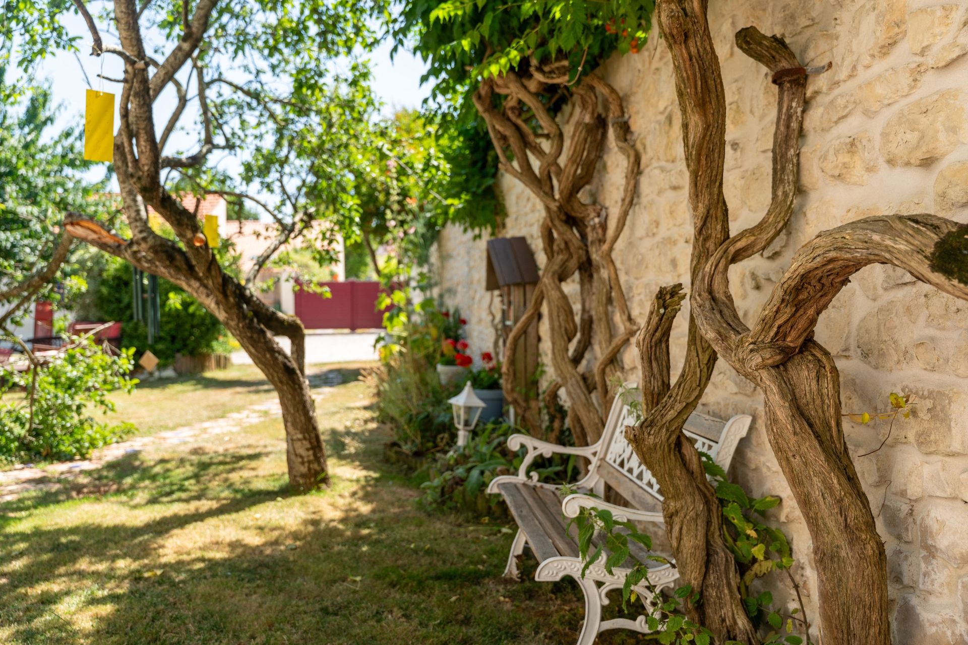 prestigious house 7 Rooms for sale on LA ROCHELLE (17000)