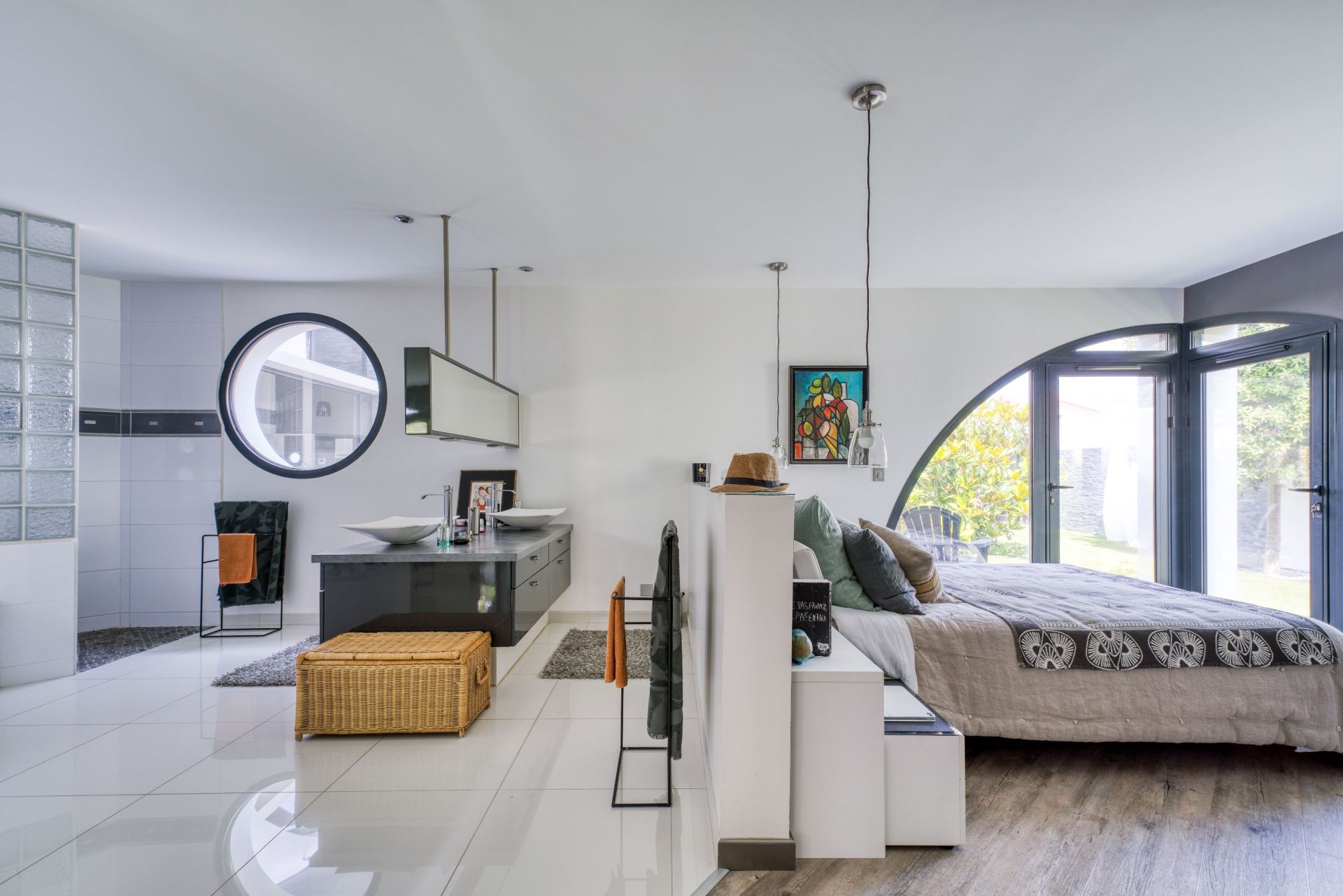 prestigious house 5 Rooms for sale on PORT DES BARQUES (17730)